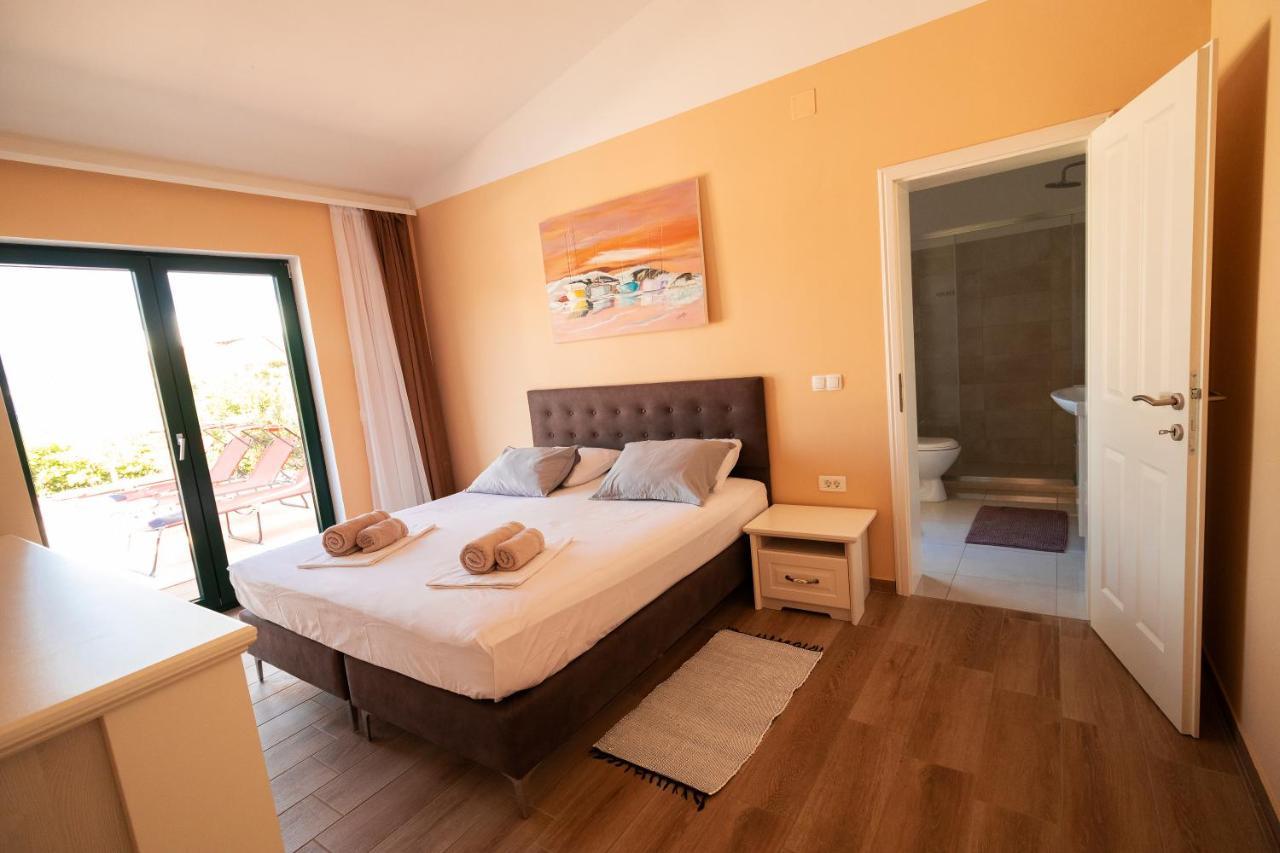 Sea Cats' Villas Sutivan Extérieur photo